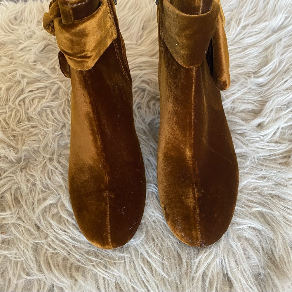 Madewell Esme Bow Velvet Bootie - Picture 6 of 9